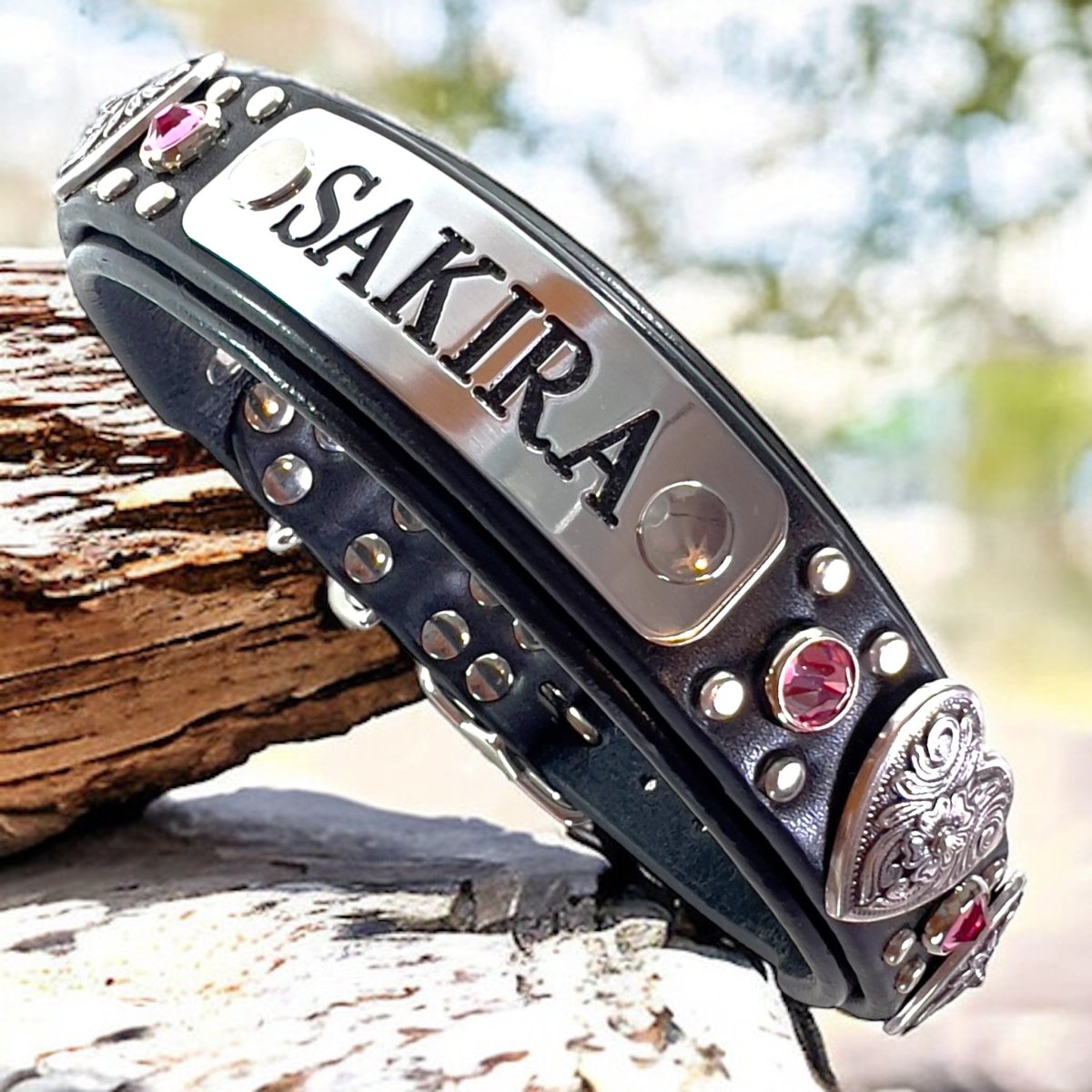 STYLISH LEATHER DOG COLLAR WITH HEARTS/CRYSTALS/NAMEPLATE – Karma
